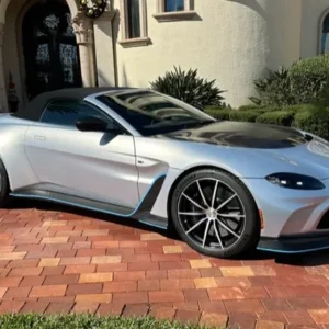 Aston Martin V12 Vantage Roadster convertible