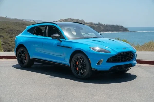 2022 Aston Martin DBX